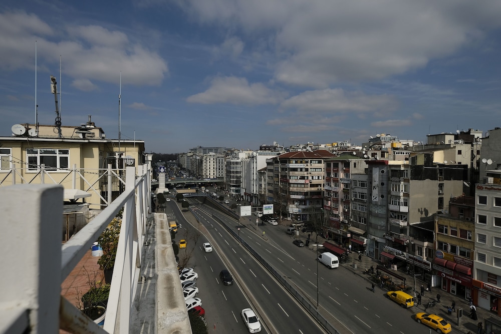 Ozbek Hotel 56/64