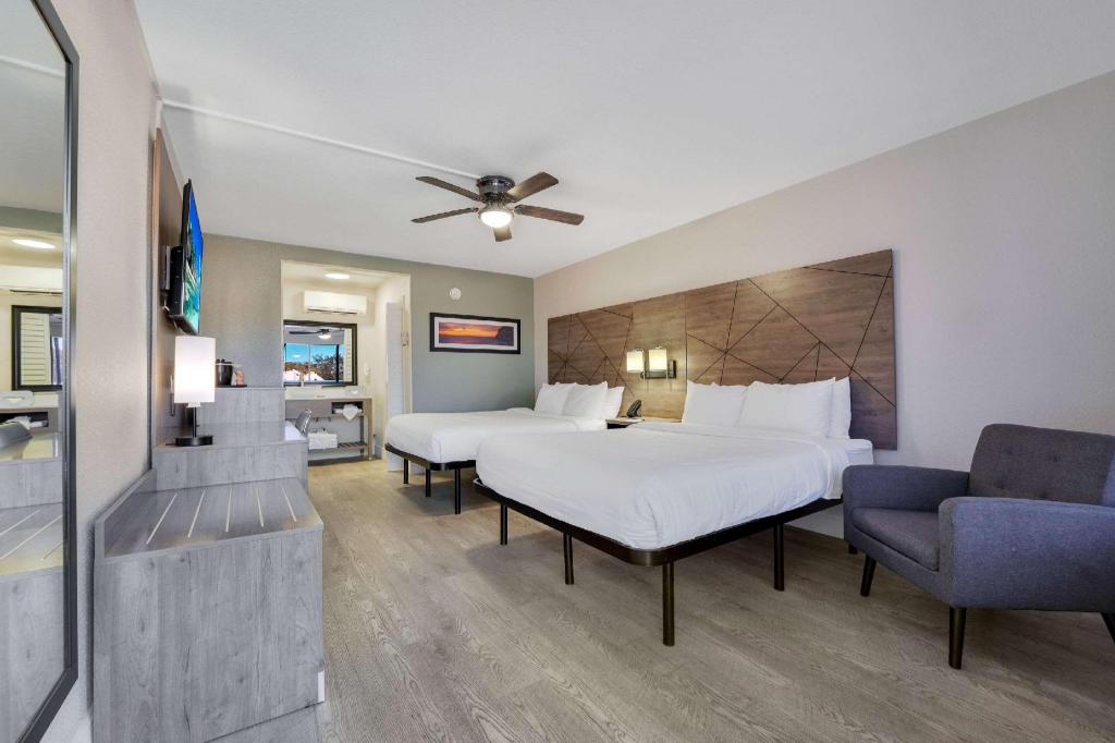 UPGRADE, 2 QUEEN BEDS
