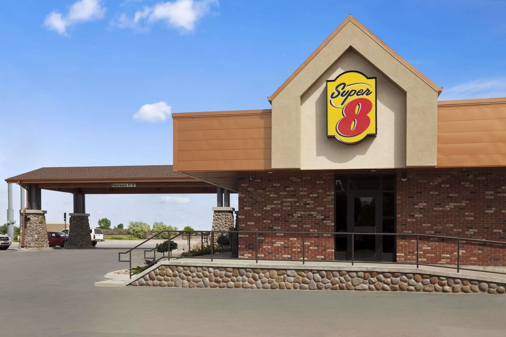 Super 8 by Wyndham Conrad MT 3/41