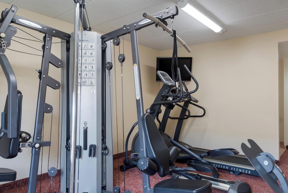 All Seasons Inn & Suites Smithfield Providence 18/36