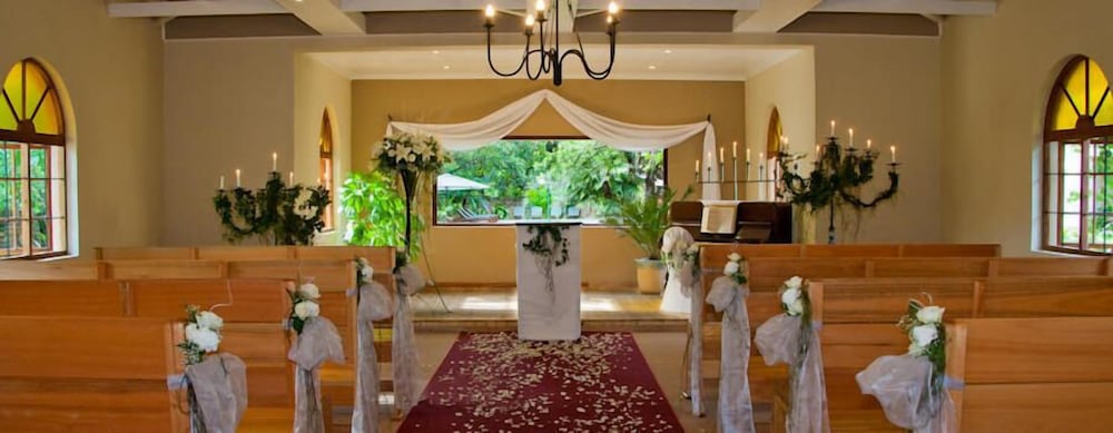 Hotel Numbi and Garden Suites 48/63