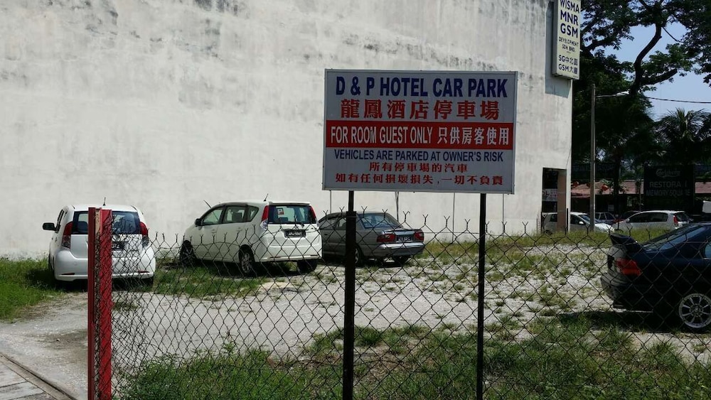 Dragon & Phoenix Hotel 3/33