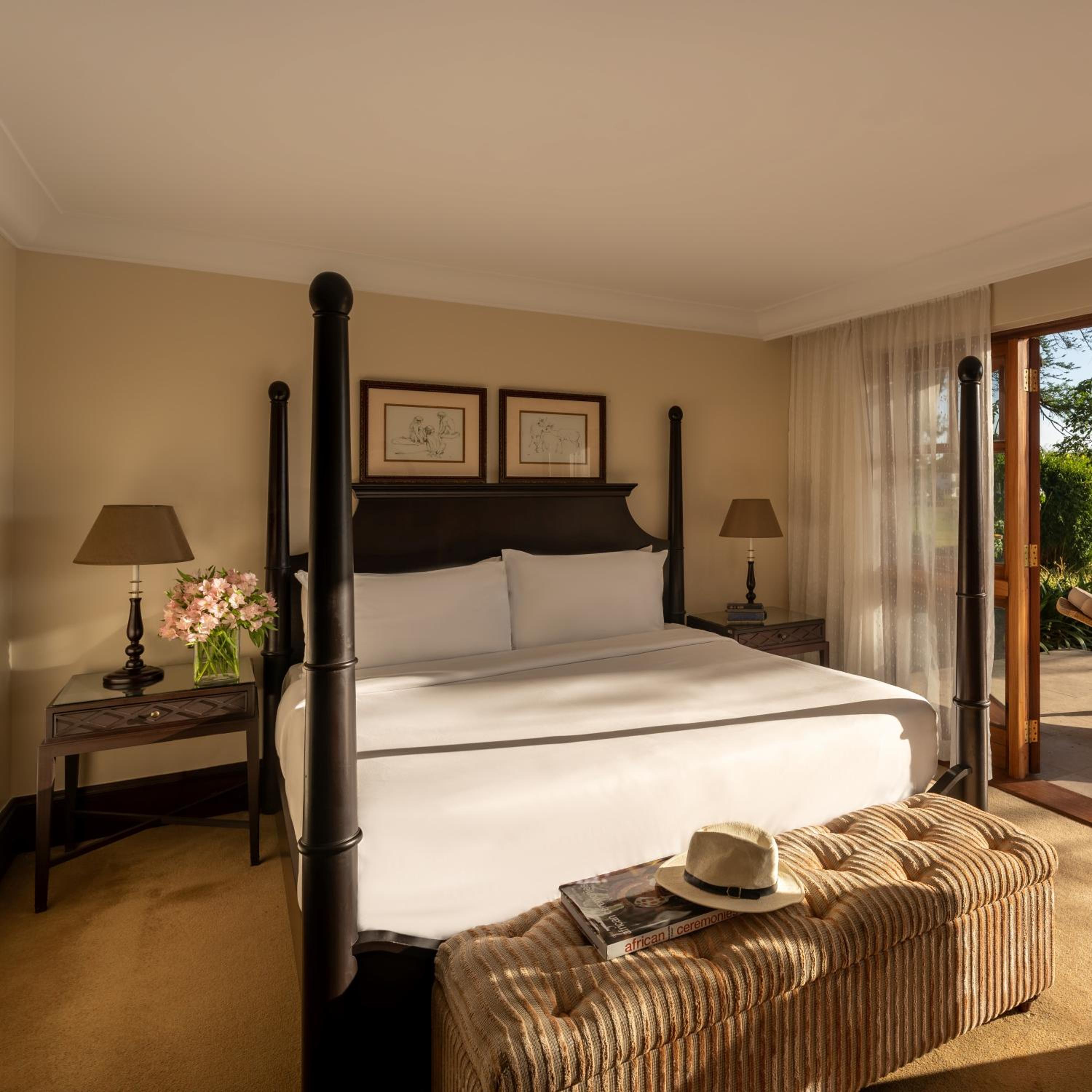 2 Bedrooms, William, Suite, Double or Twin Bed