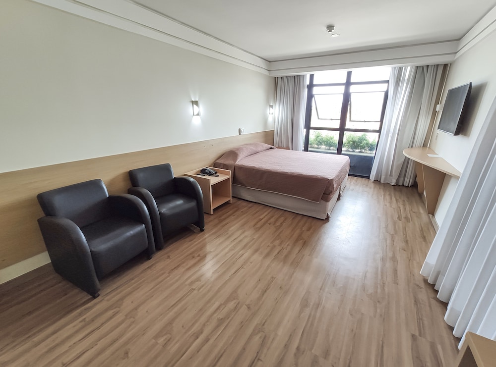 Marante Plaza Hotel 68/89