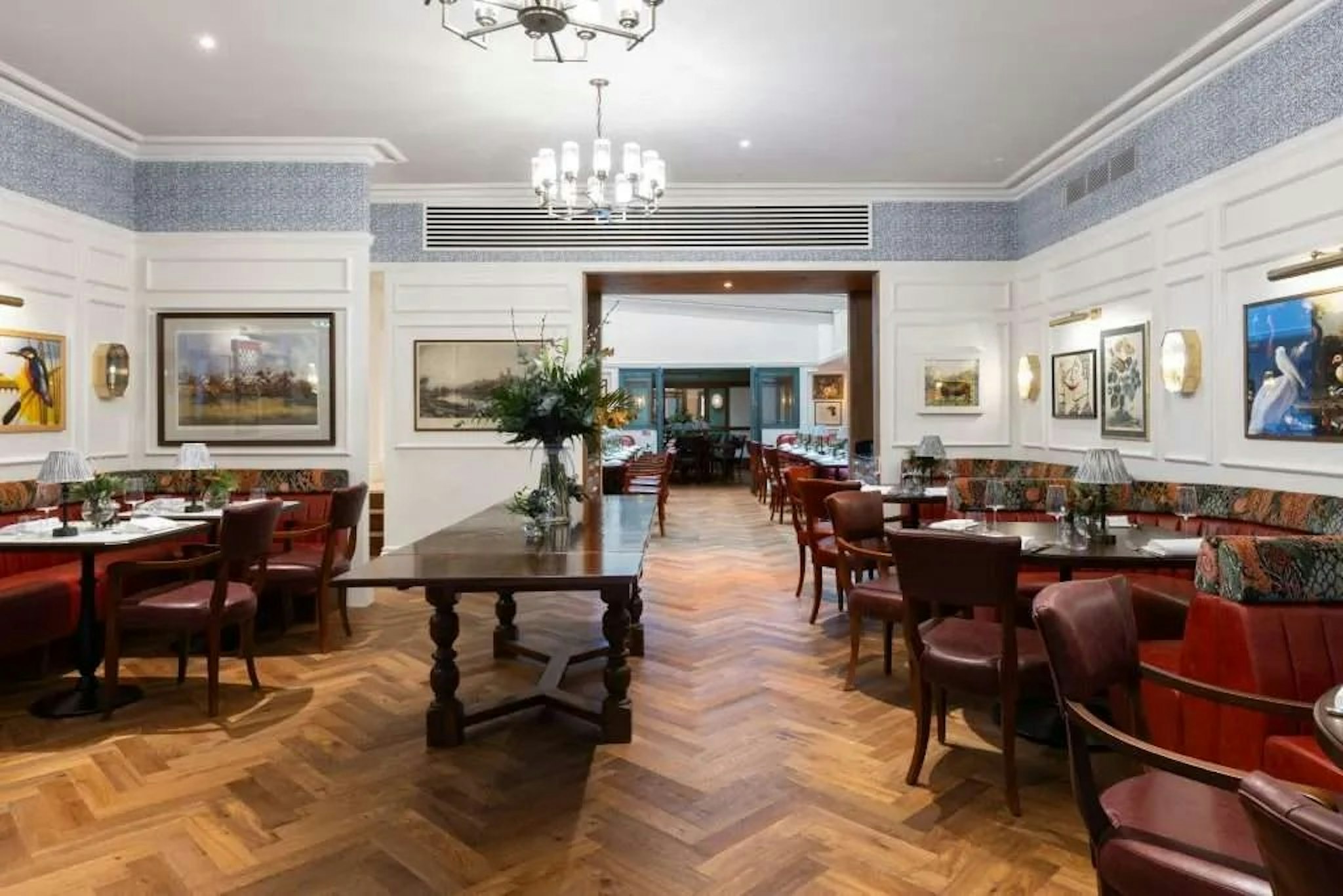 The White Hart Hotel Lincoln 18/19