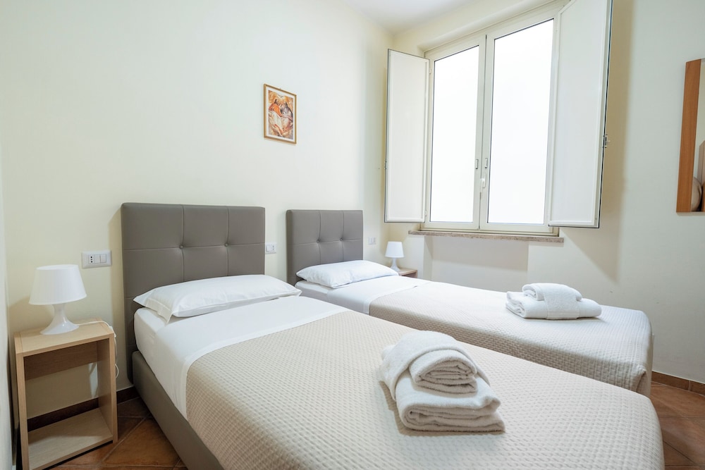 Casa Per Ferie Santa Maria Alle Fornaci 5/47