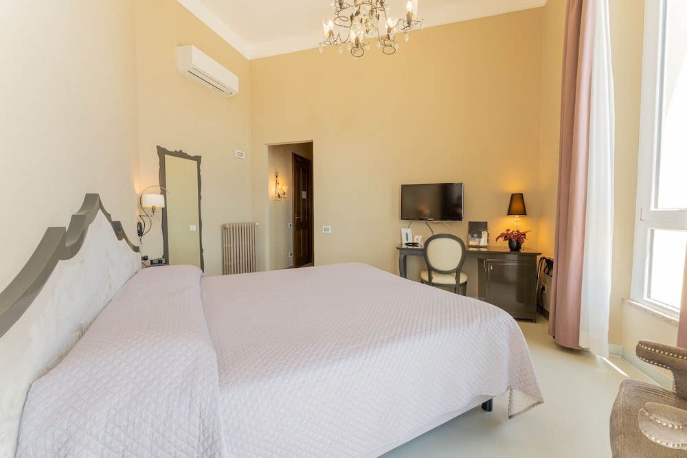 VILLA MOSCA 11/50