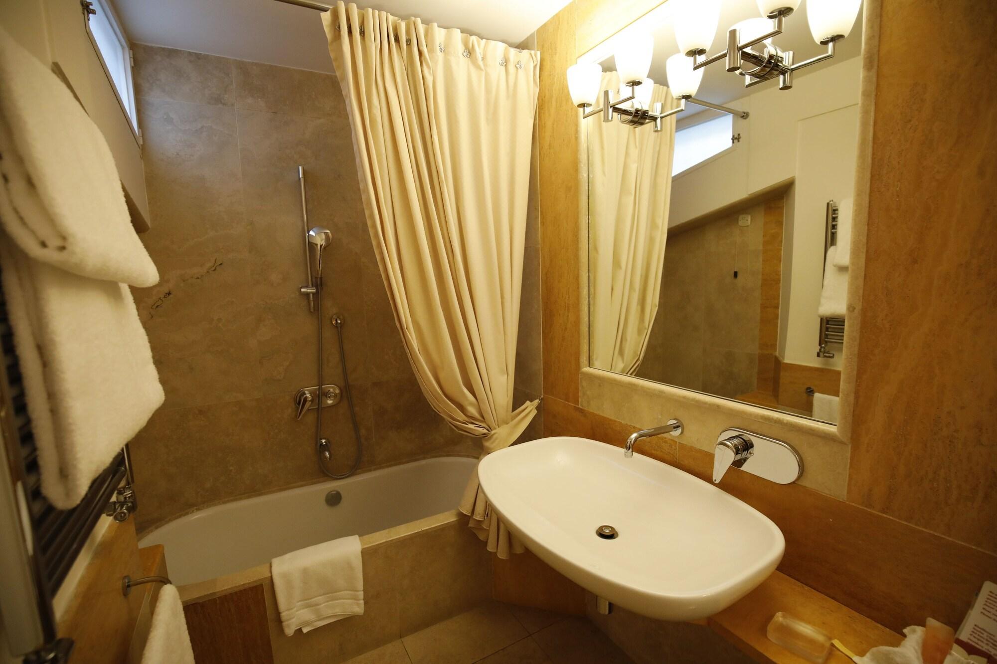 غرفة كلاسيكية ثلاثية، Hotel Sant' Anna 7/10