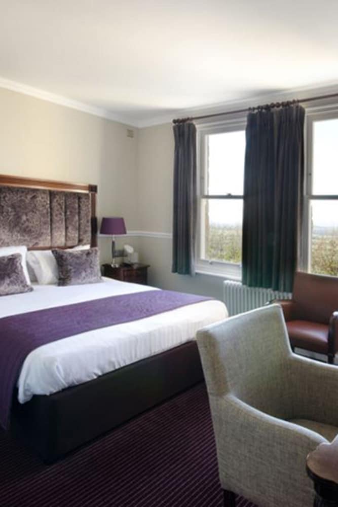 Hatton Court Hotel 9/48