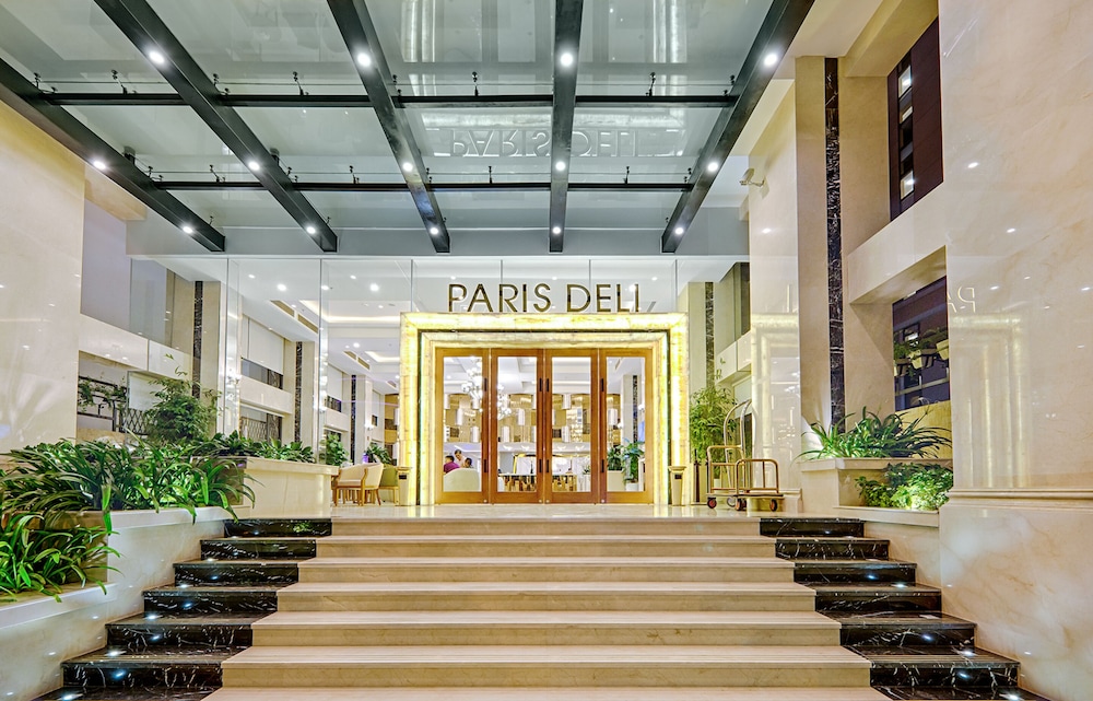 Paris Deli Danang Beach Hotel 12/80
