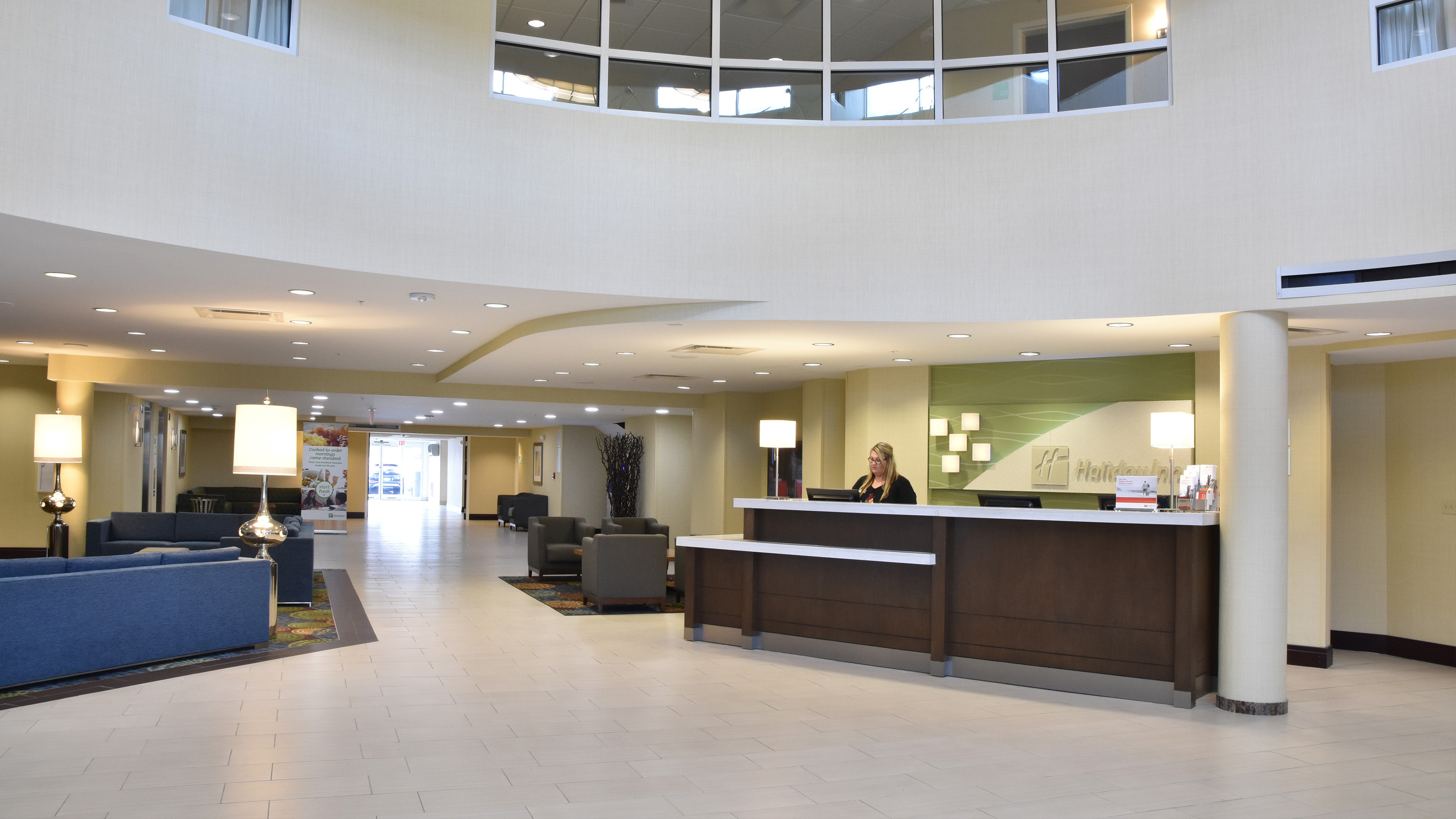Holiday Inn Canton (Belden Village) 11/72