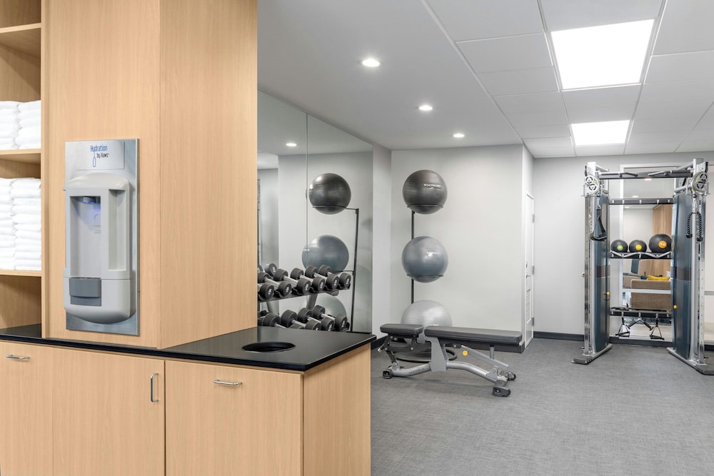 Towneplace Suites by Marriott Holland 14/28
