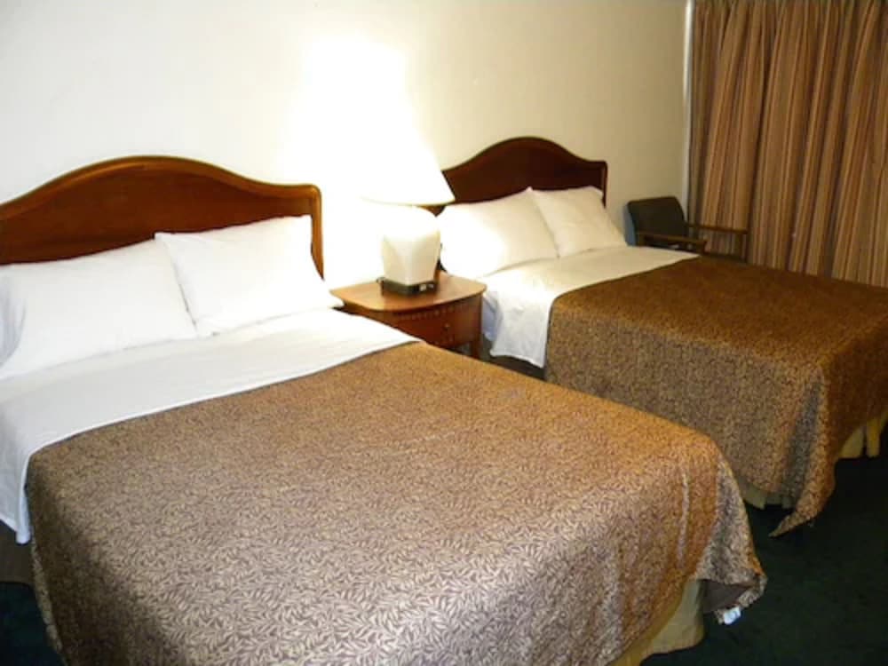 Fairway Inn by the Falls 15/44