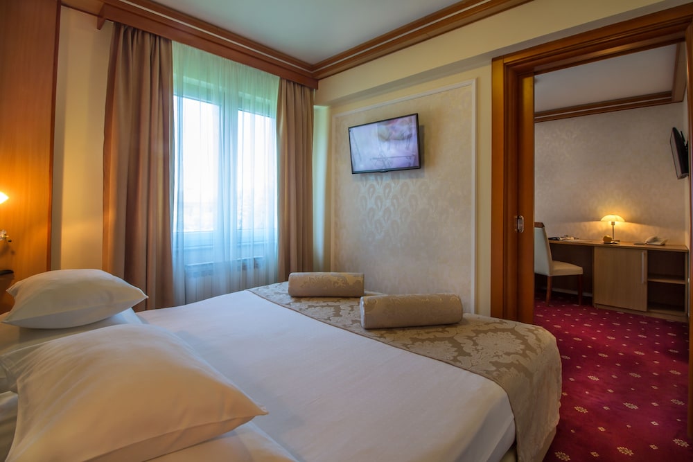 Cezar Hotel 5/27