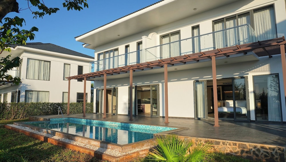 Emerald Ho Tram Resort 4/47