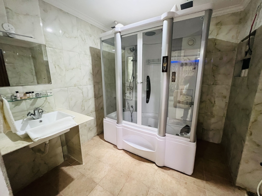 BODHGAYA REGENCY HOTEL 49/50