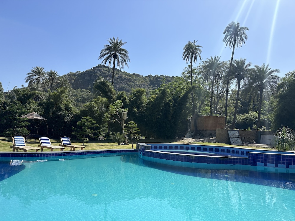 Achal Resort 46/50