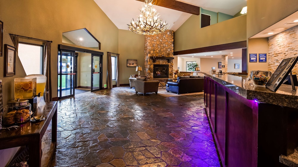 Best Western Plus Eagle/Vail Valley 33/41