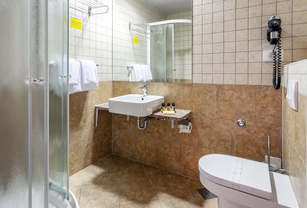 Superior, King Bed, Annex, Boutique Beach Resort Podstine 4/5