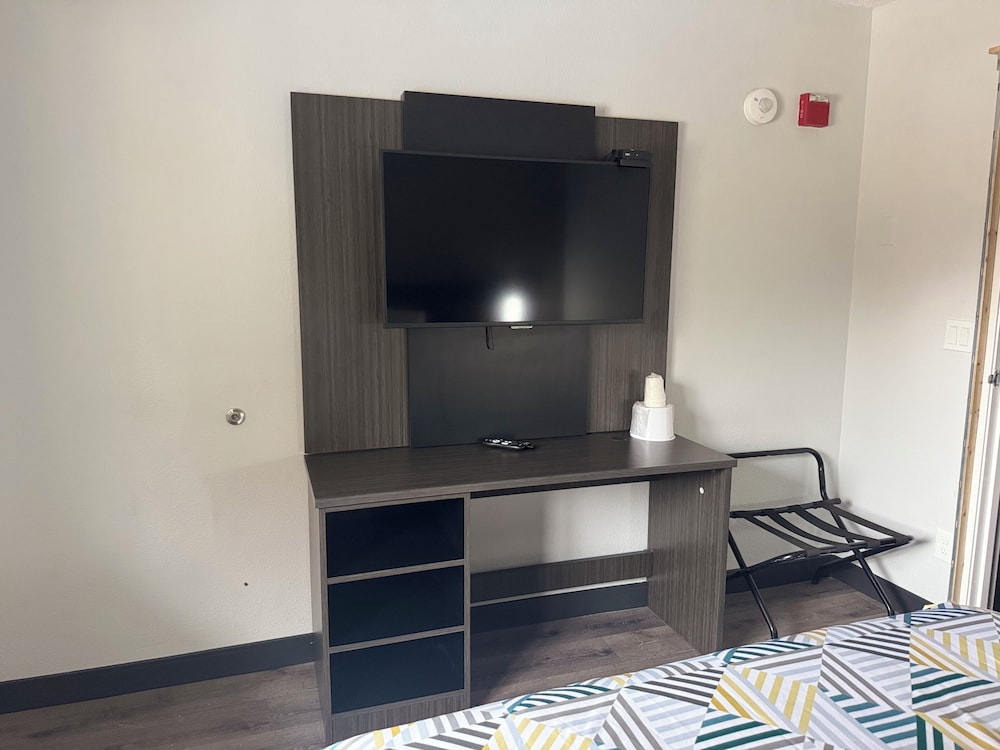 Motel6 Enfield, CT - Hartford 45/57