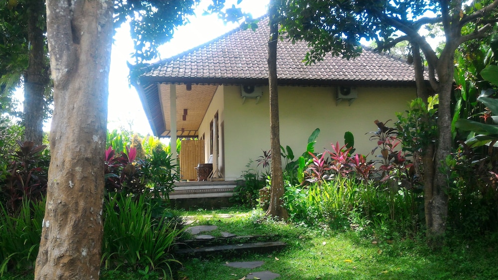 Astawa House 11/65