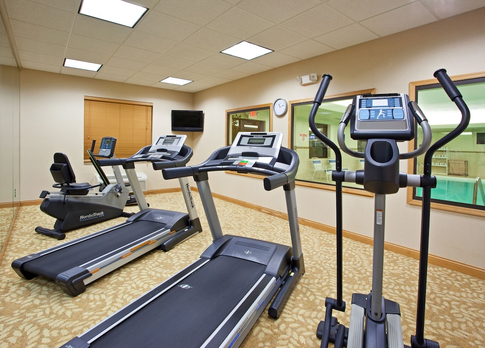 Holiday Inn Express Hotel and Suites Chesterfield - Selfridge Area 43/57