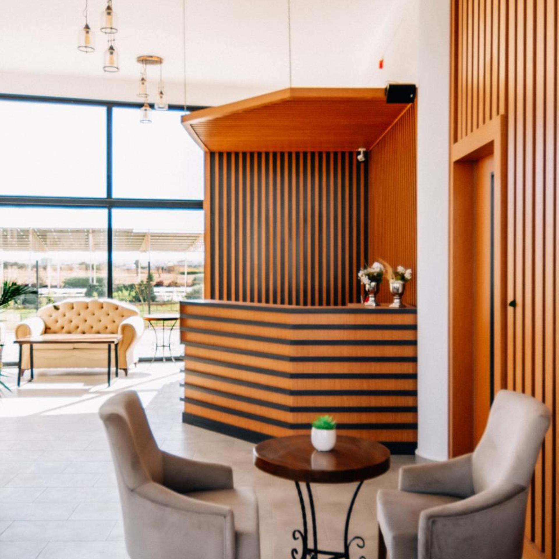 Cezars Airport Hotel 4/34