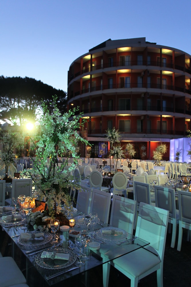 Douma Hotel 6/59