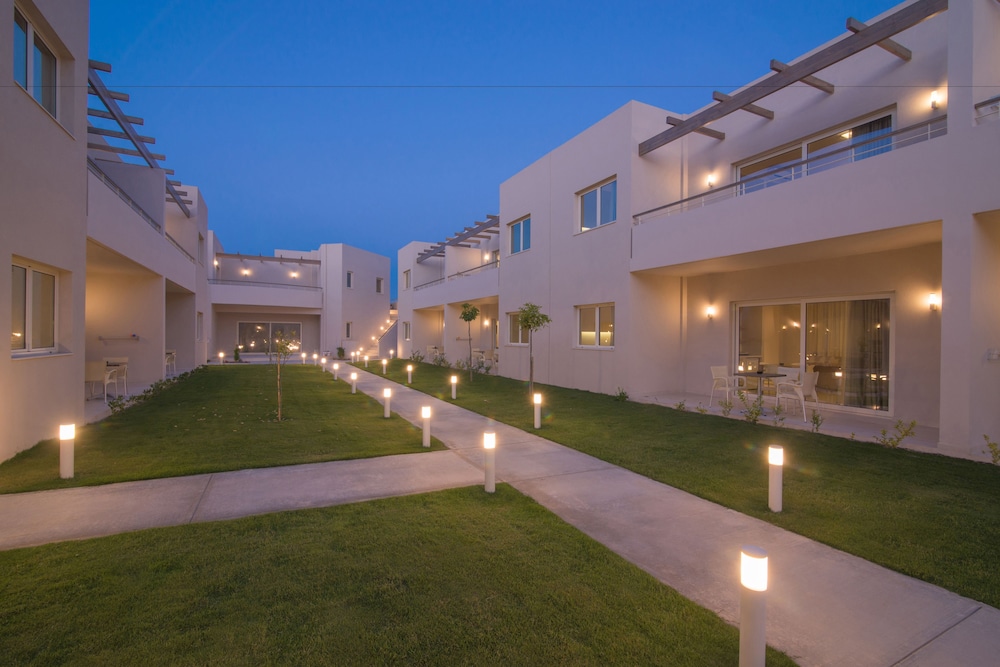 Ourania Apartments 52/63