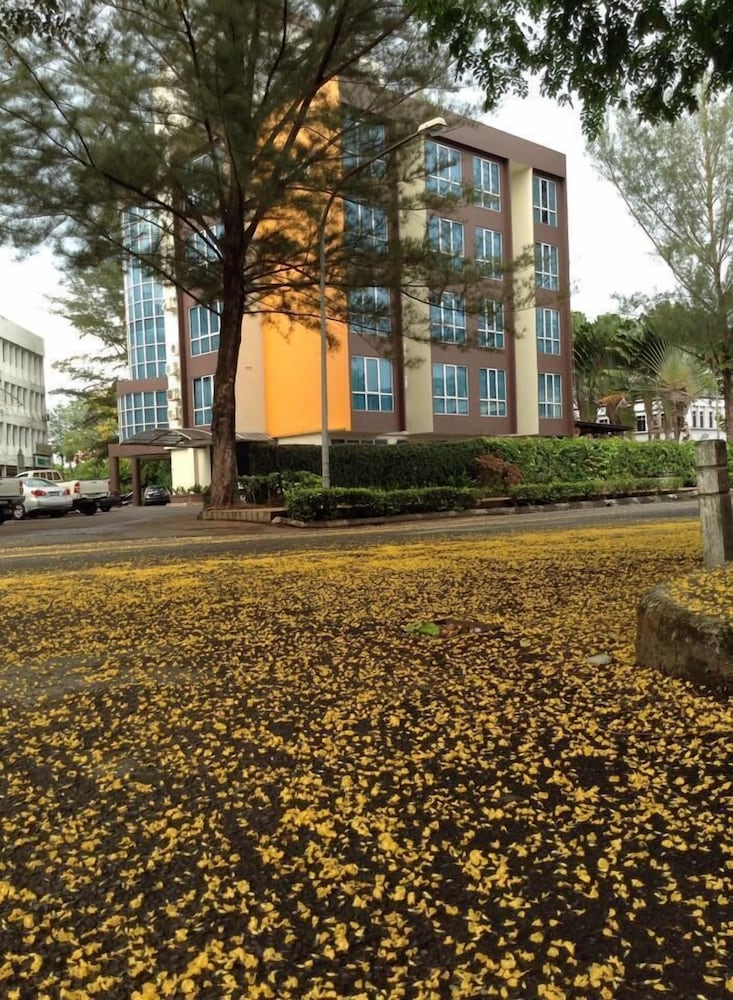 The Orchid Hotel 18/18