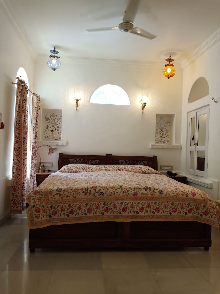 JAGAT NIWAS PALACE 13/35