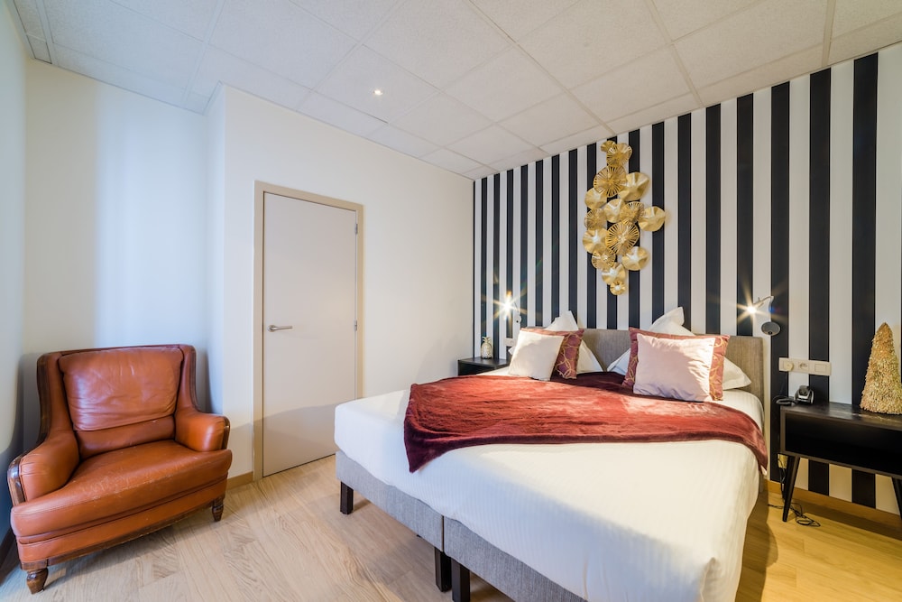 Hotel La Legende 13/25
