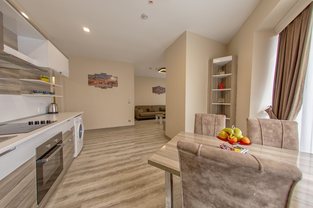 MyHouse N5 Suites 50/69