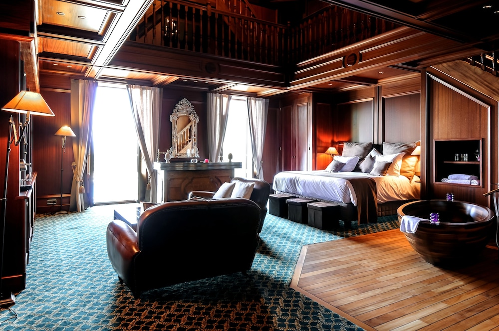Lili, Suite, Double Bed, Lake View