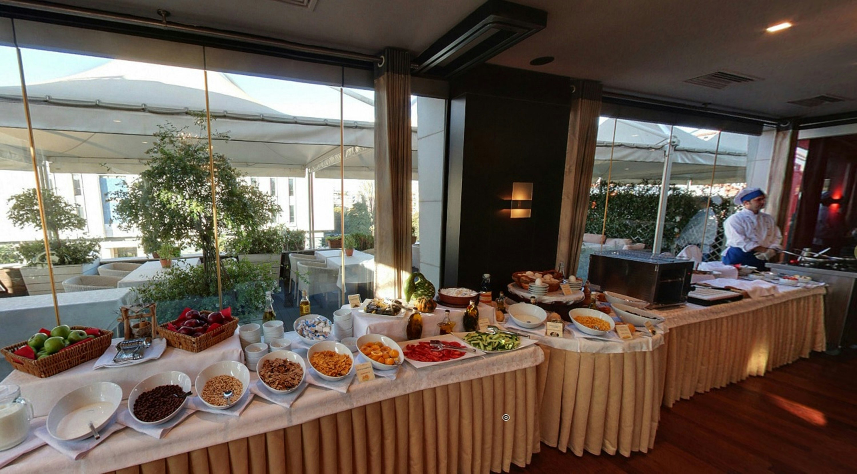 Tirana International Hotel and Conference Centre 36/50