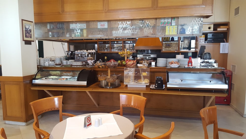 Ionian Plaza Hotel 38/50