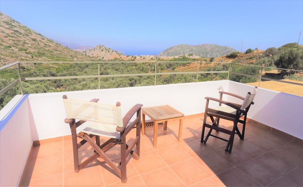 Mourtzanakis Residence 22/60