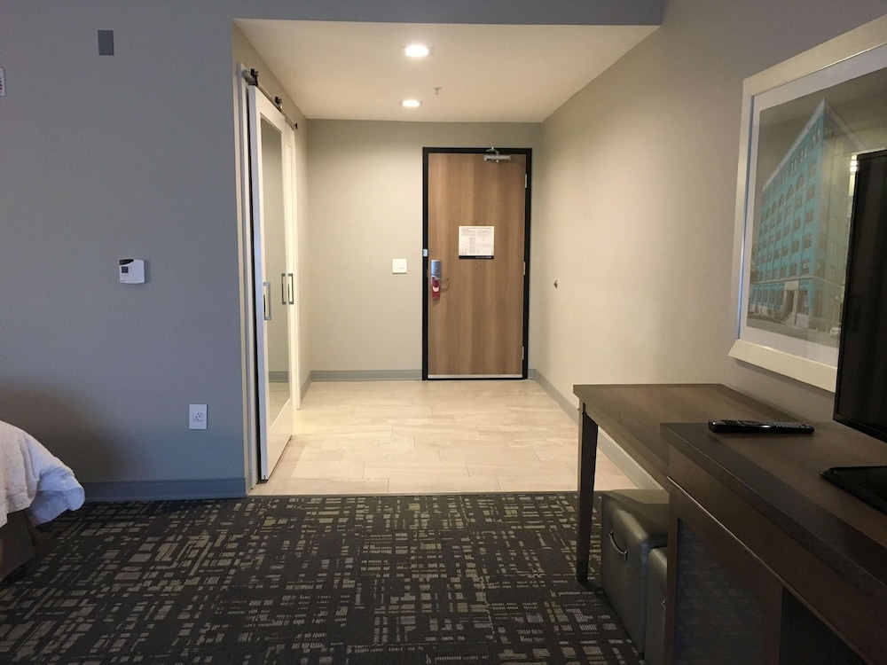 Hampton Inn Suites Dallas the Colony Tx 25/48