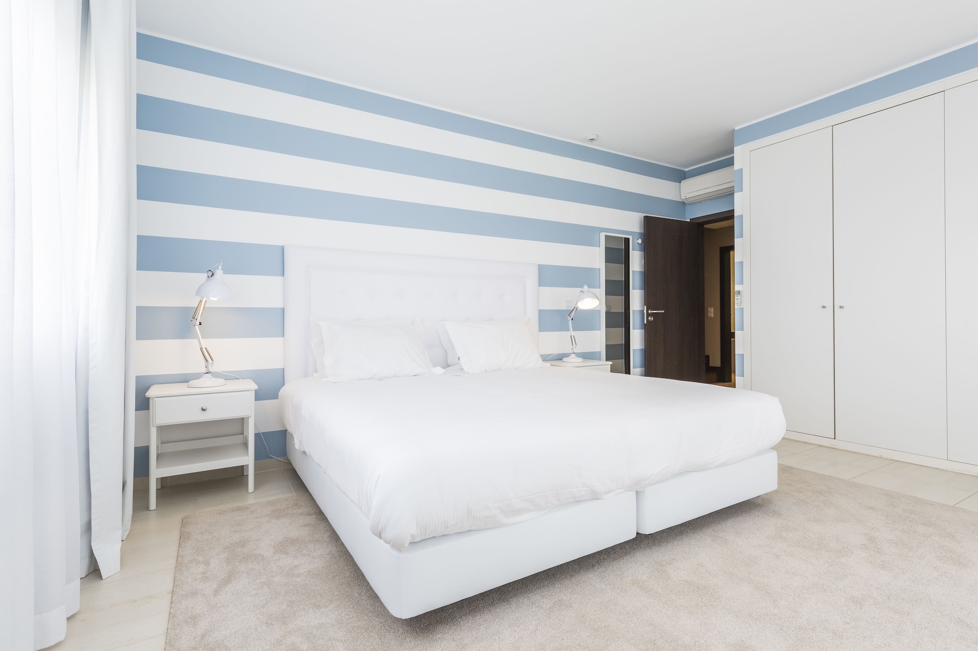 2 Bedrooms, Superior, Apartment, King and Twin Beds, Pool View