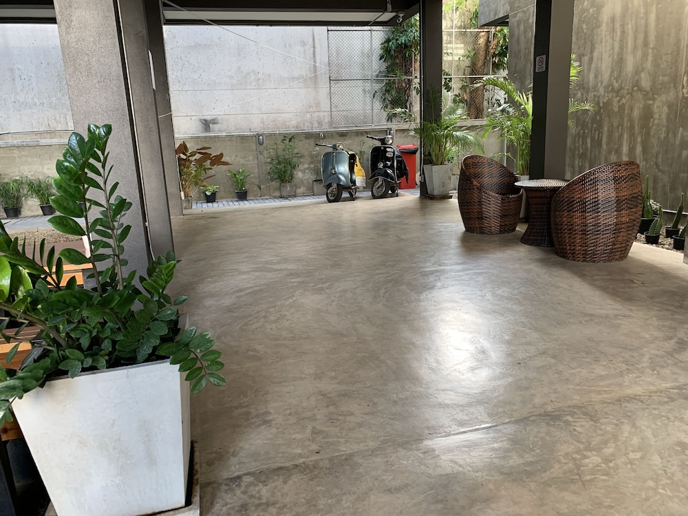 Norn Nee Nor Hostel&Cafe 8/46