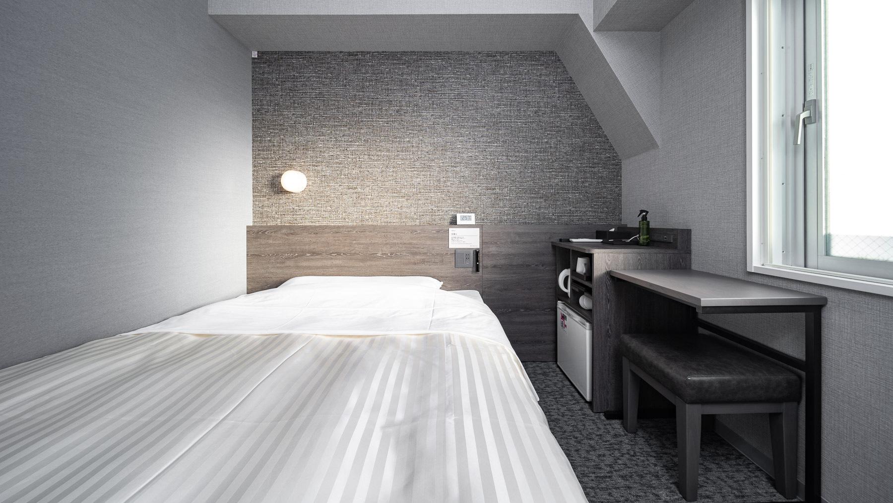 Room, Double Bed, Main Wing