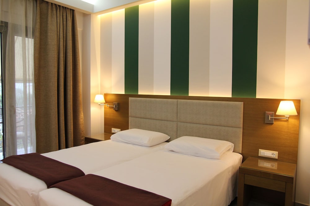 Achilles Hotel 27/51
