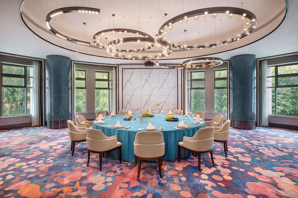 Radisson Collection Hotel Xin Guo Shanghai 44/48