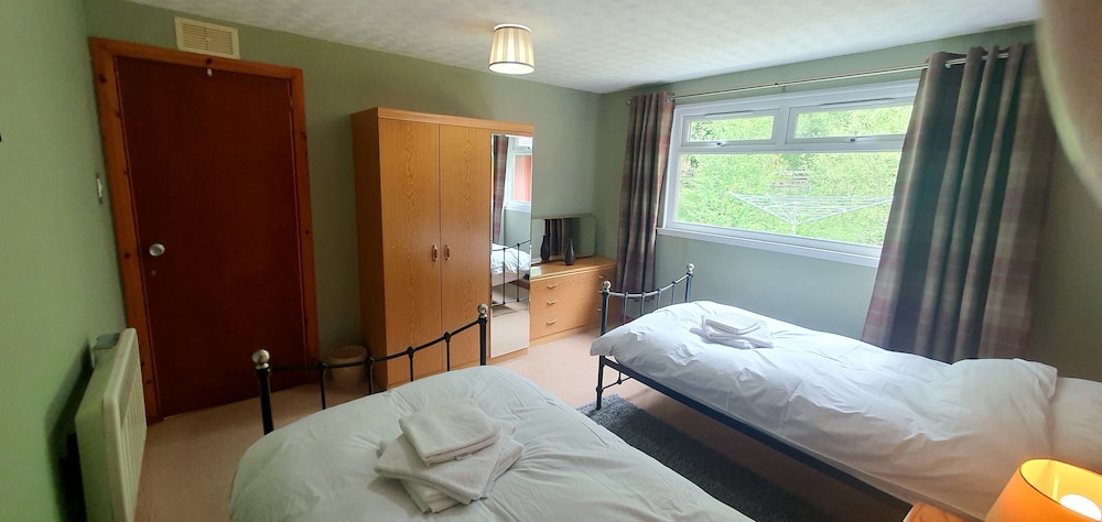 Torcroft Lodges 9/50
