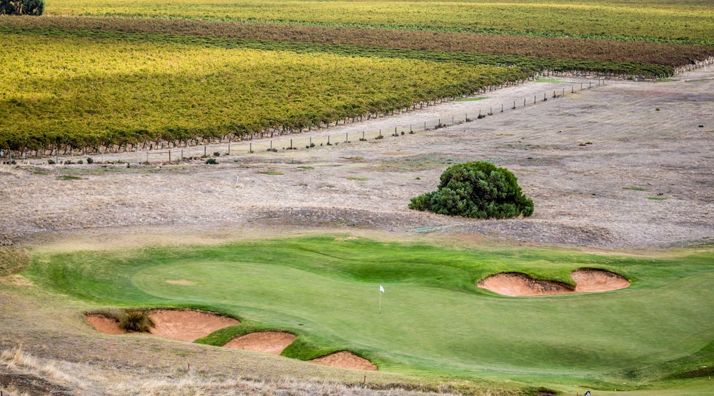 LINKS LADY BAY RESORT 16/61