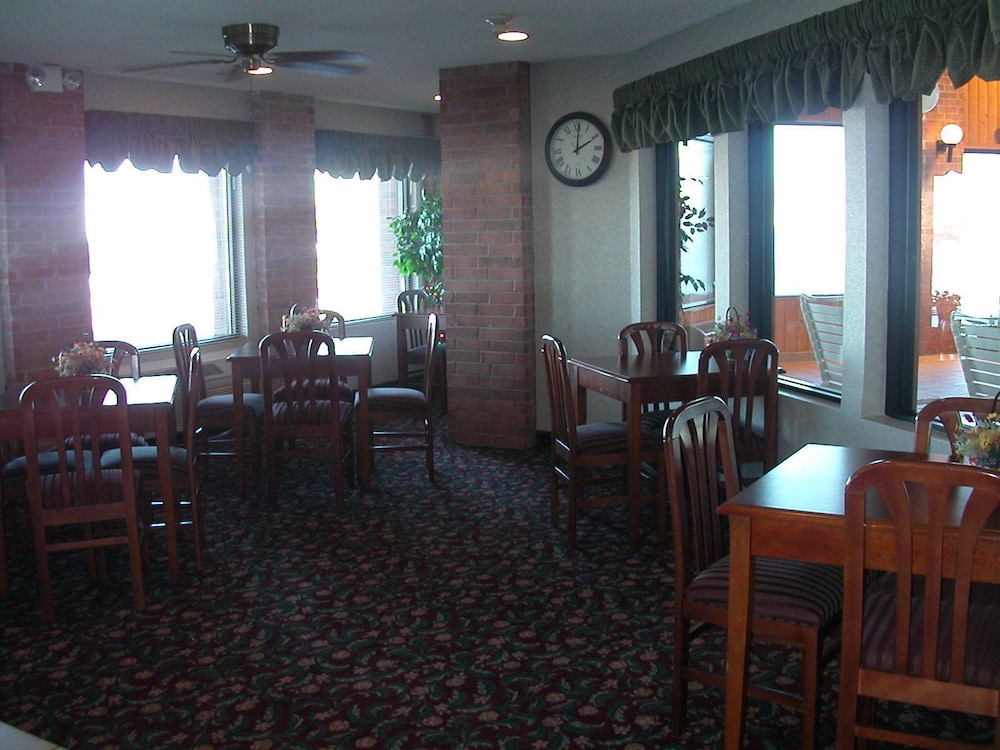 Country Hearth Inn Lomira Hotel 46/48