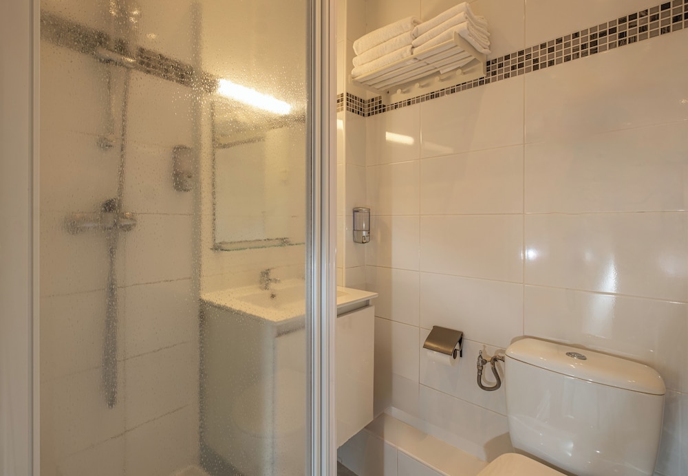 Hotel La Perle Montparnasse 33/33