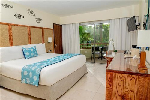Room, Double or Twin Bed, Tropical View