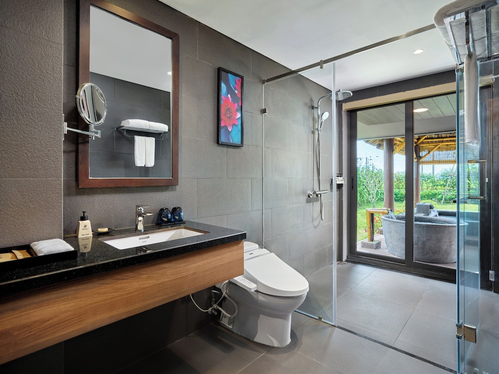 Kobi Onsen Resort Hue, Affiliated by Melia 59/61