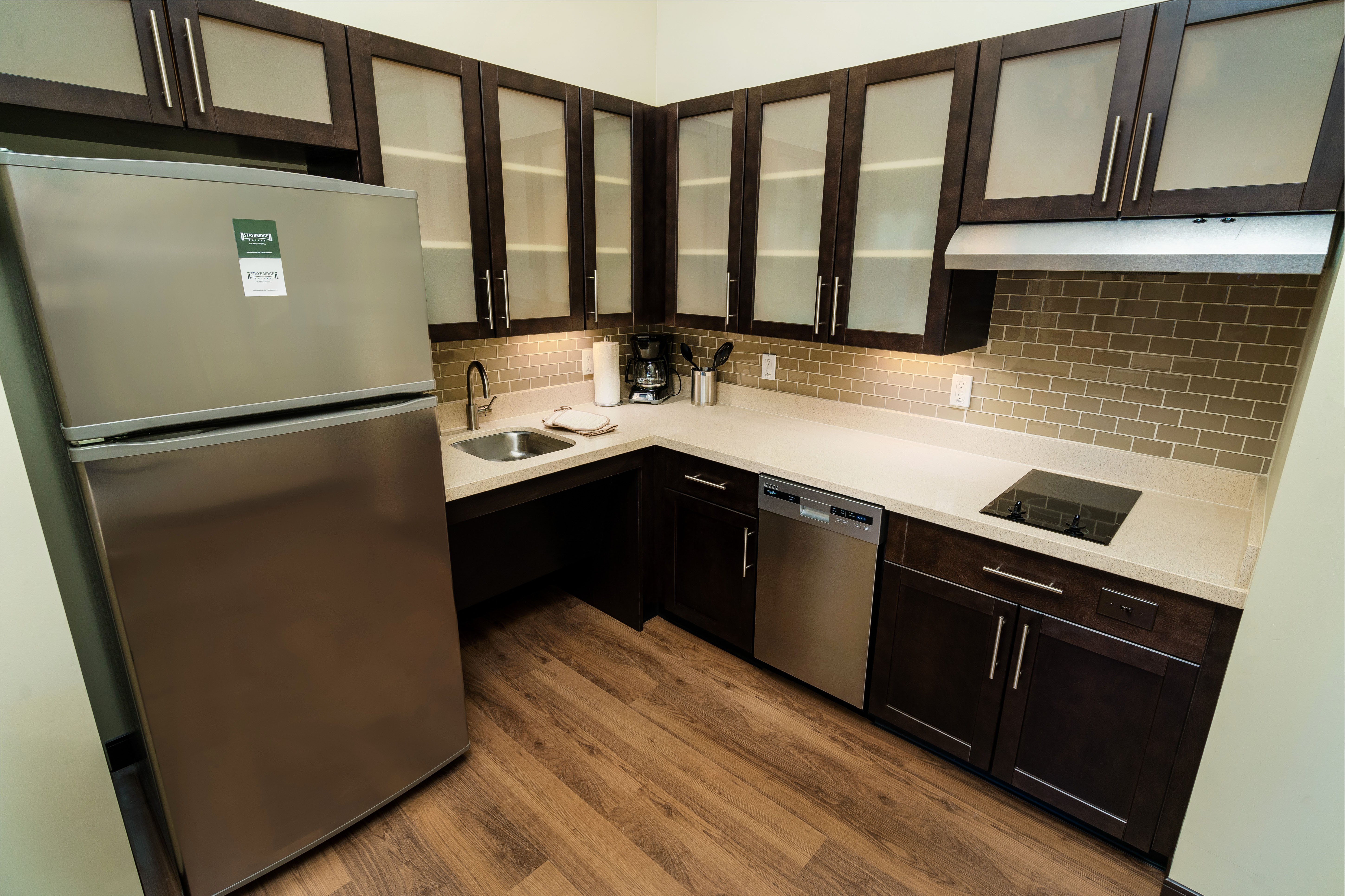 جناح بسرير كينج بغرفة نوم واحدة، Staybridge Suites Newark - Fremont 3/3
